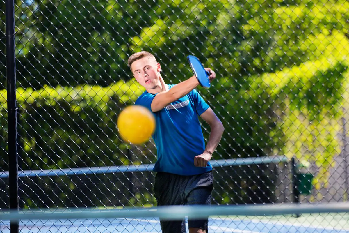 Do You Watch The Pickleball Hit Your Paddle?